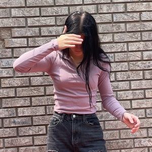 Aeropostale long sleeved fitted shirt size M, lightly worn